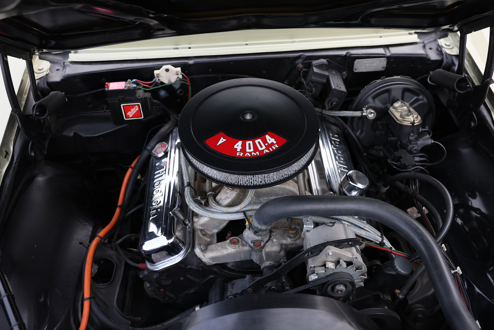 Image of 1968 Pontiac Firebird 400 Ram Air mechanics