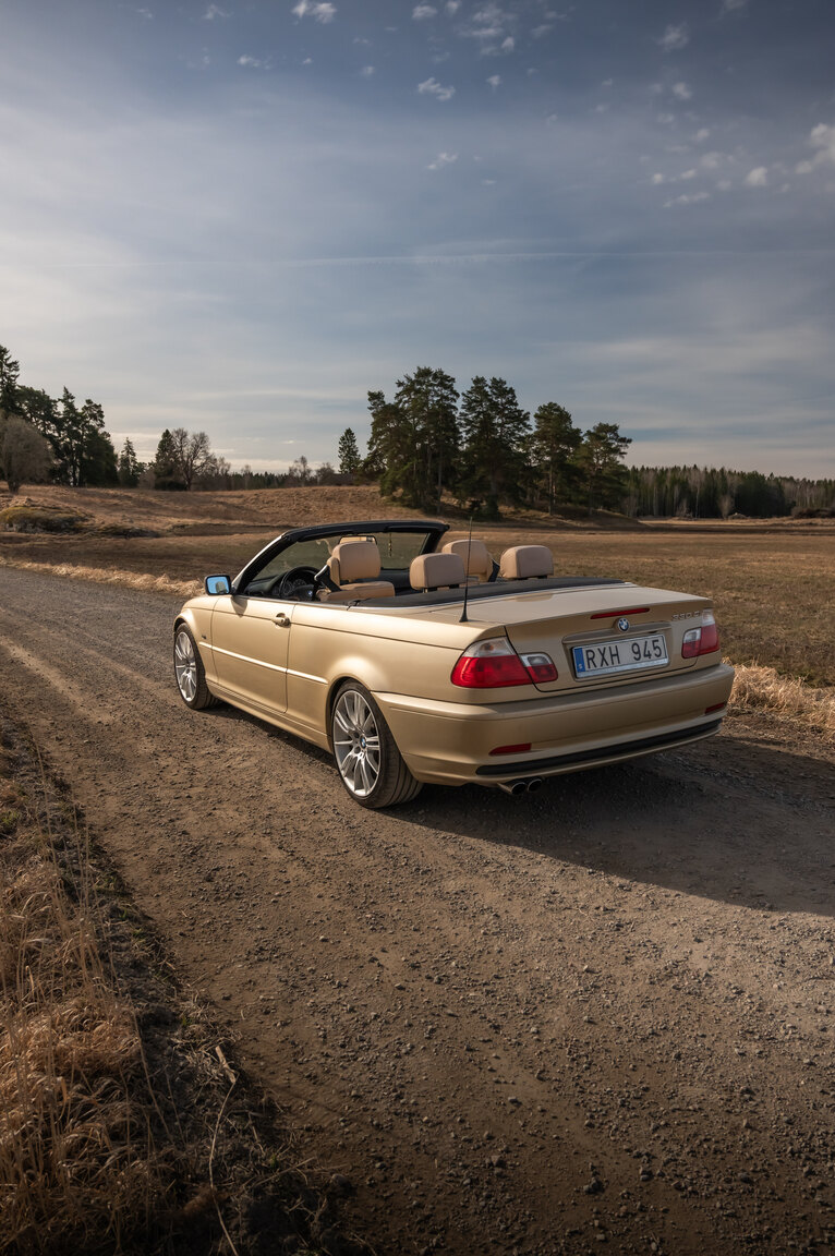 Exteriörbild på 2001 BMW 330Ci