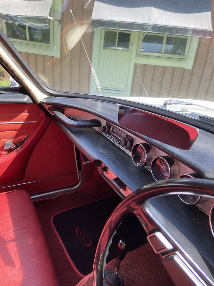 Interior image of 1968 Volvo P1800 S