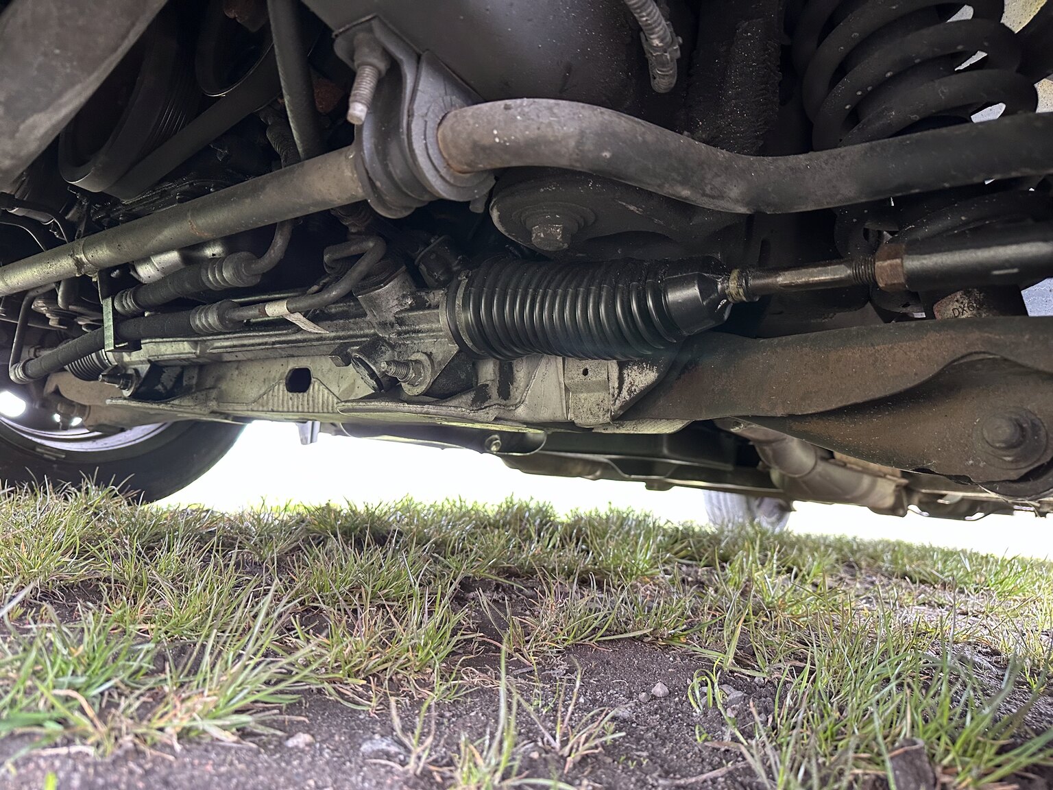 Image of 2011 Ford Crown Victoria New York Cab mechanics (22)