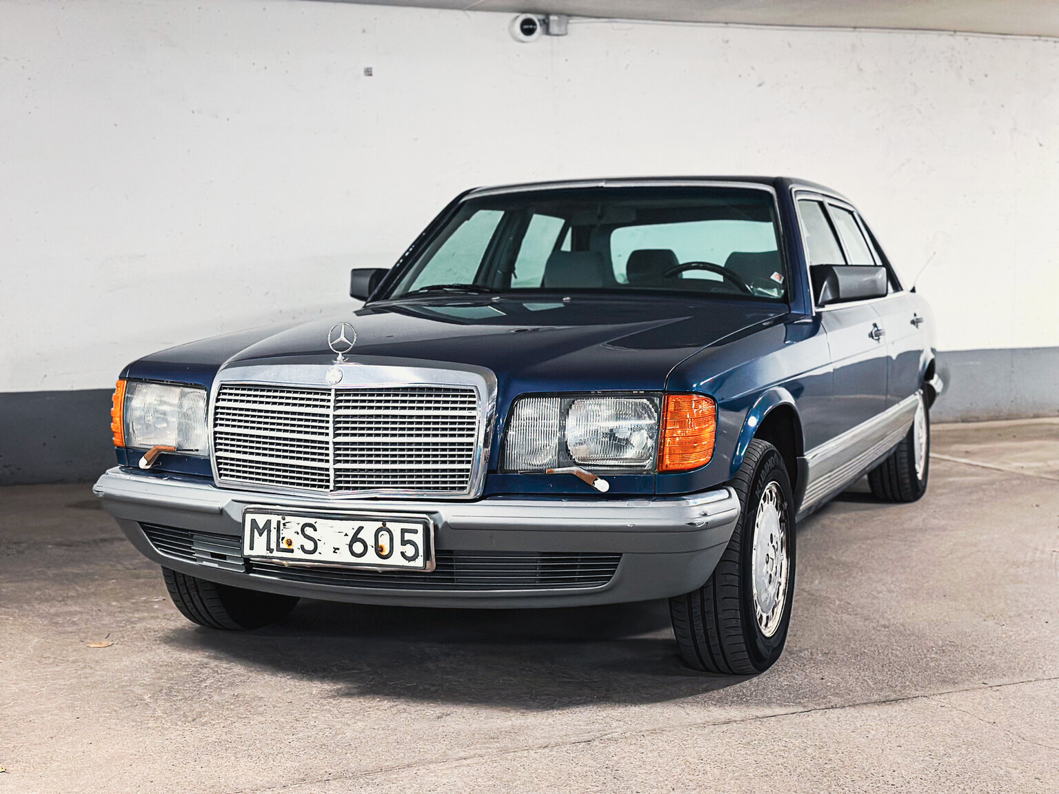 Exteriörbild på 1985 Mercedes-Benz 500 SEL