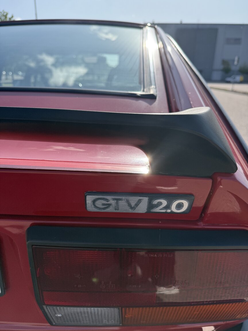 Exterior image of 1986 Alfa Romeo Alfetta GTV 2.0
