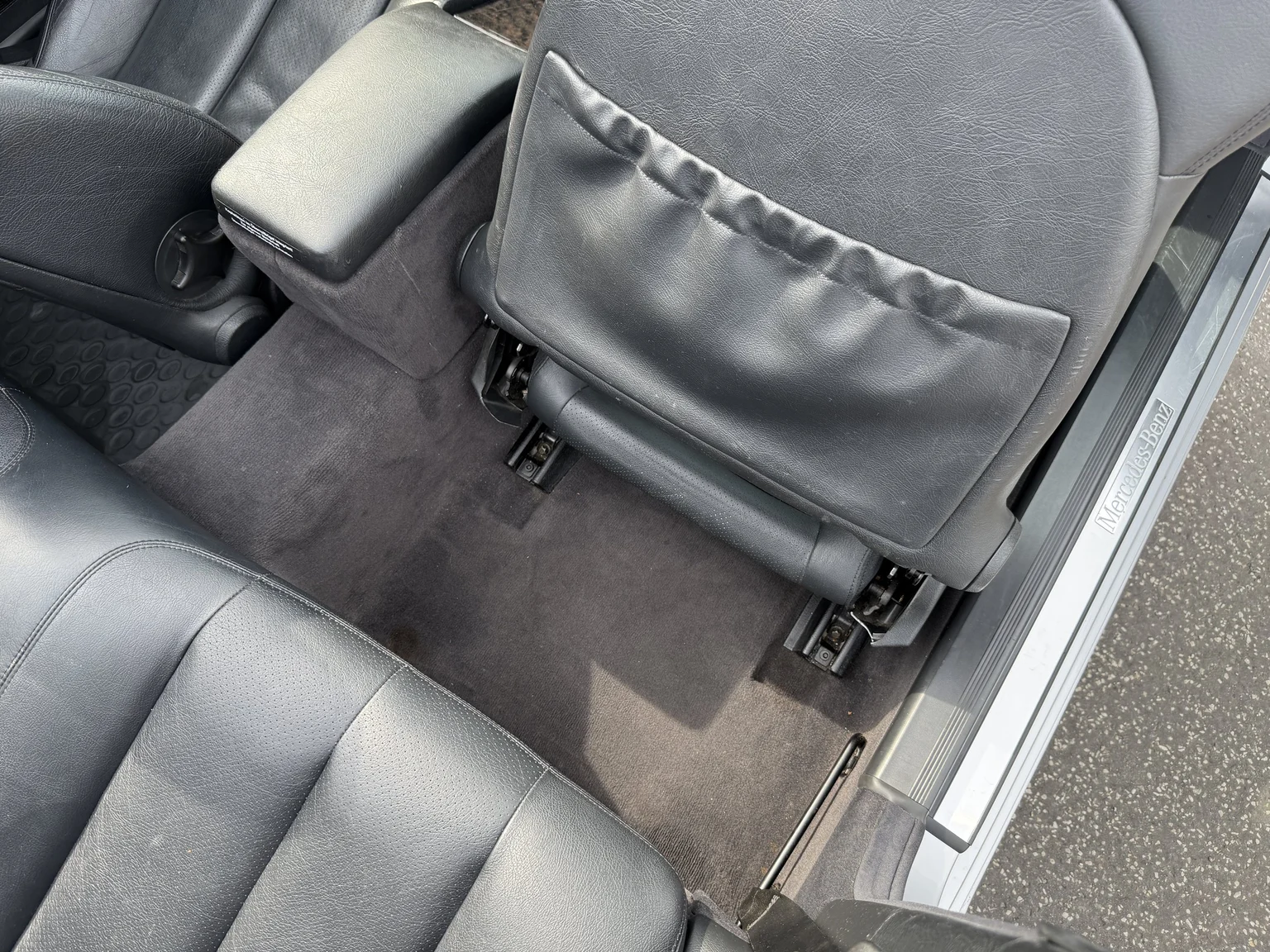 Innenraumfoto von 2001 MERCEDES-BENZ CLK 230 Kompressor Cabriolet (42)