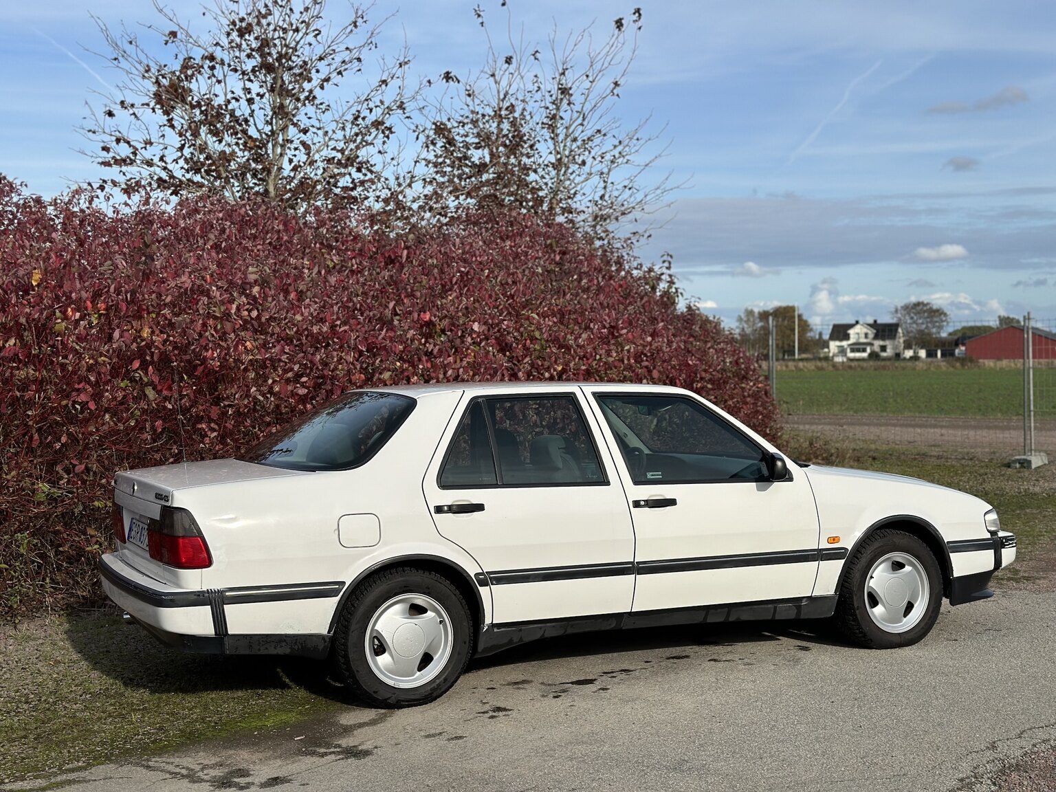 Exterior image of 1996 SAAB 9000