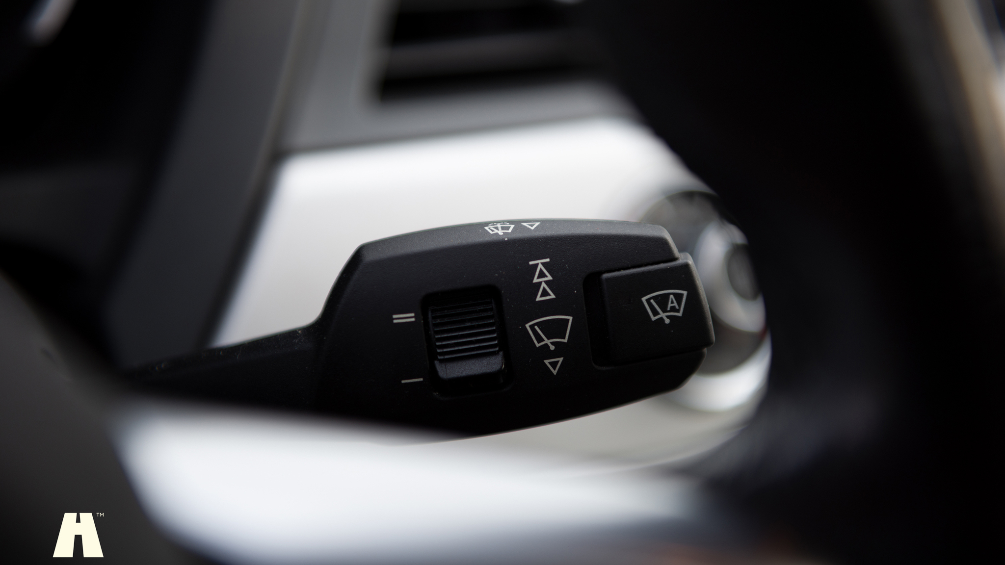 Interior image of 2009 BMW Z4 S-Drive23i (16)