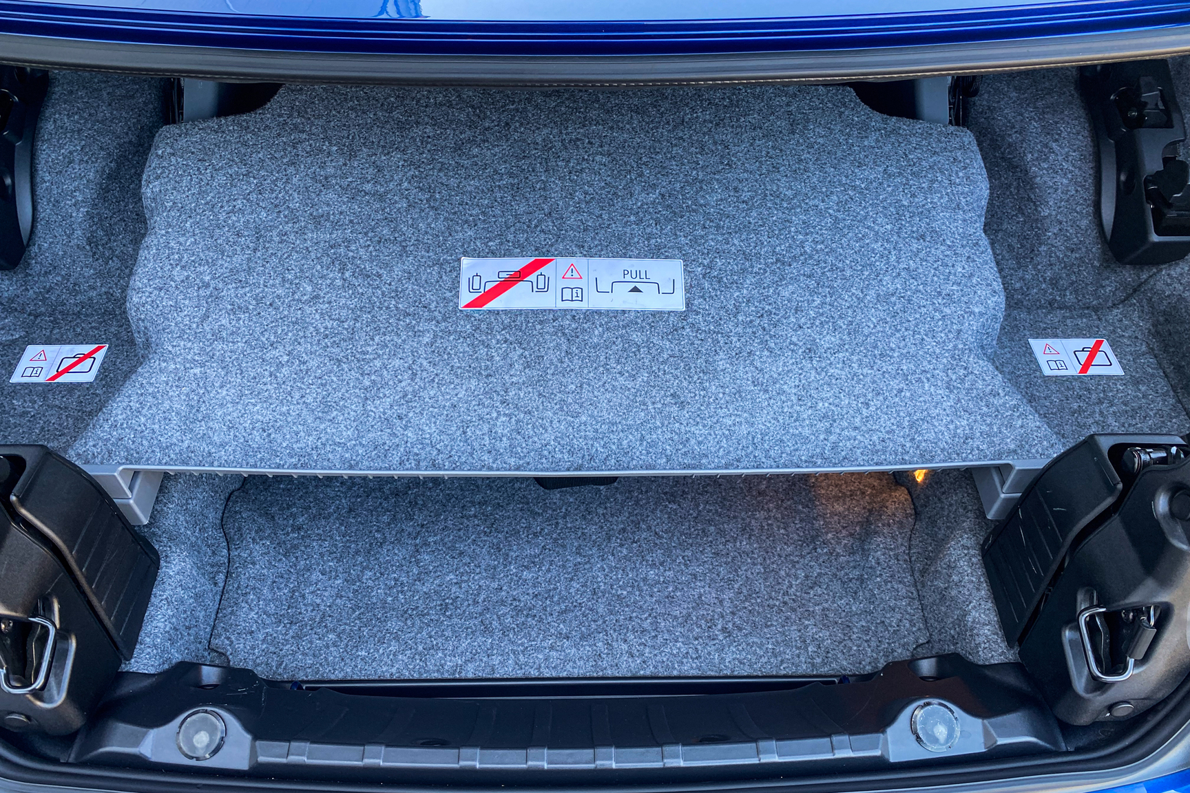 Innenraumfoto von 2007 BMW 335i Cabriolet (45)