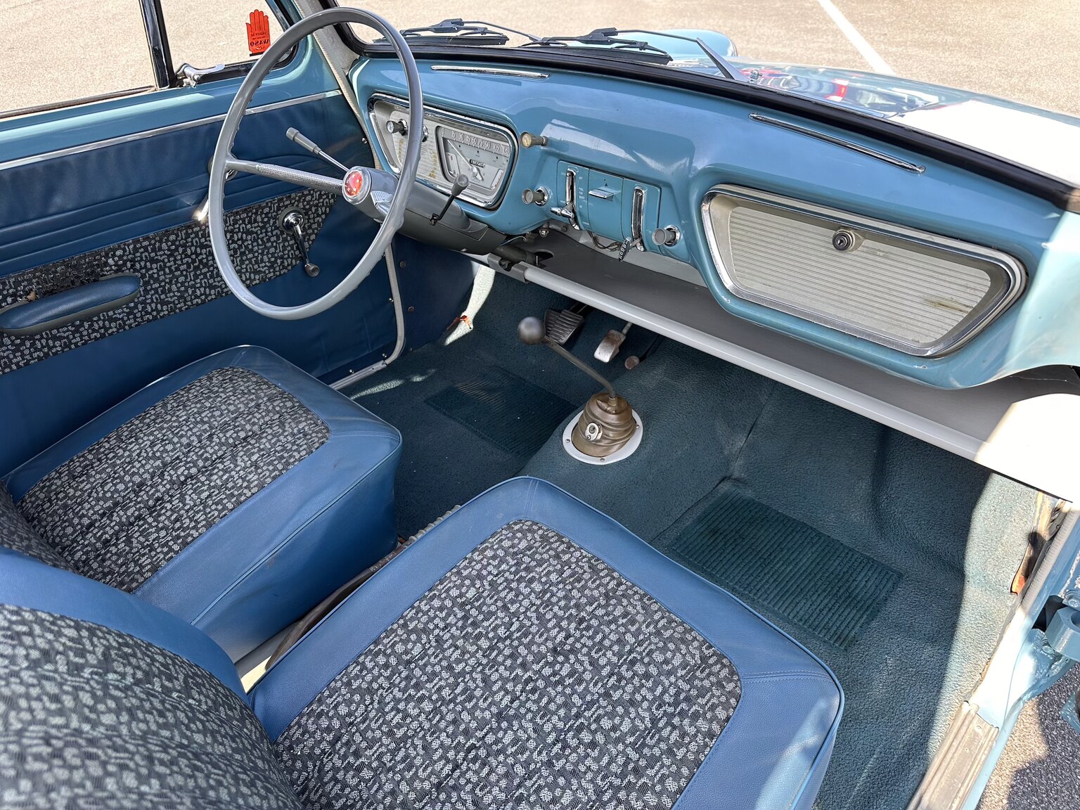 Interiörbild 1961 Ford Anglia