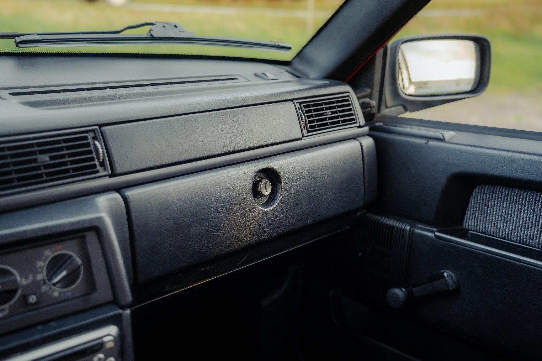 Interiörbild 1990 Volvo 740 GL
