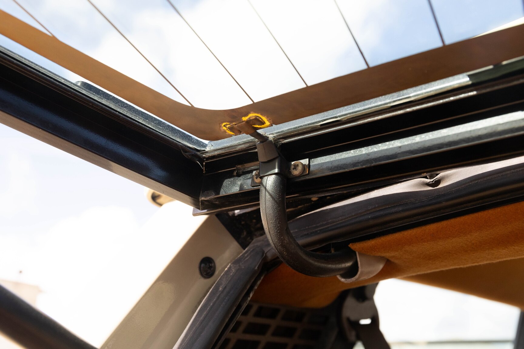 Innenraumfoto von 1991 Range Rover Restomod