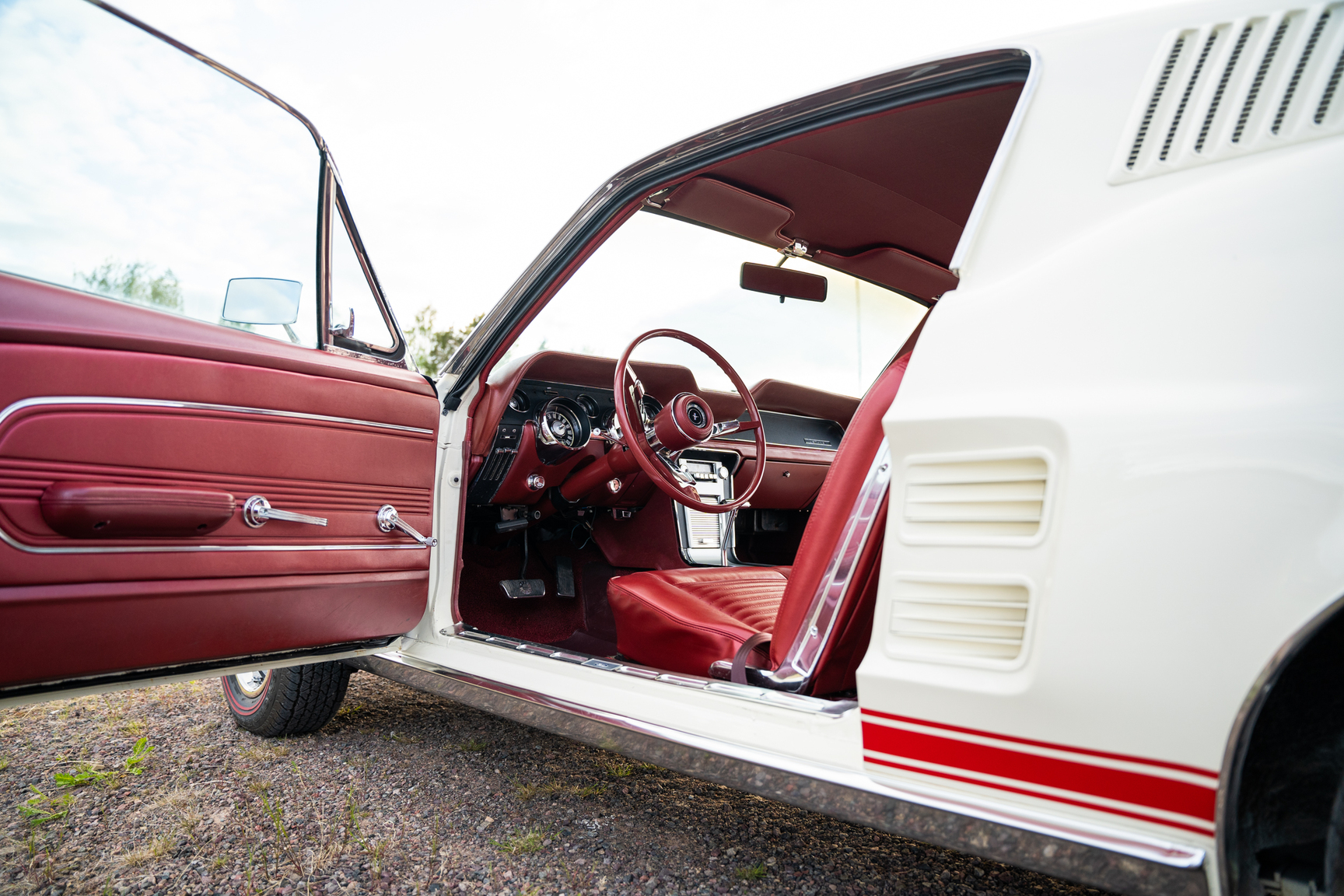 Interior image of 1967 Ford Mustang Fastback