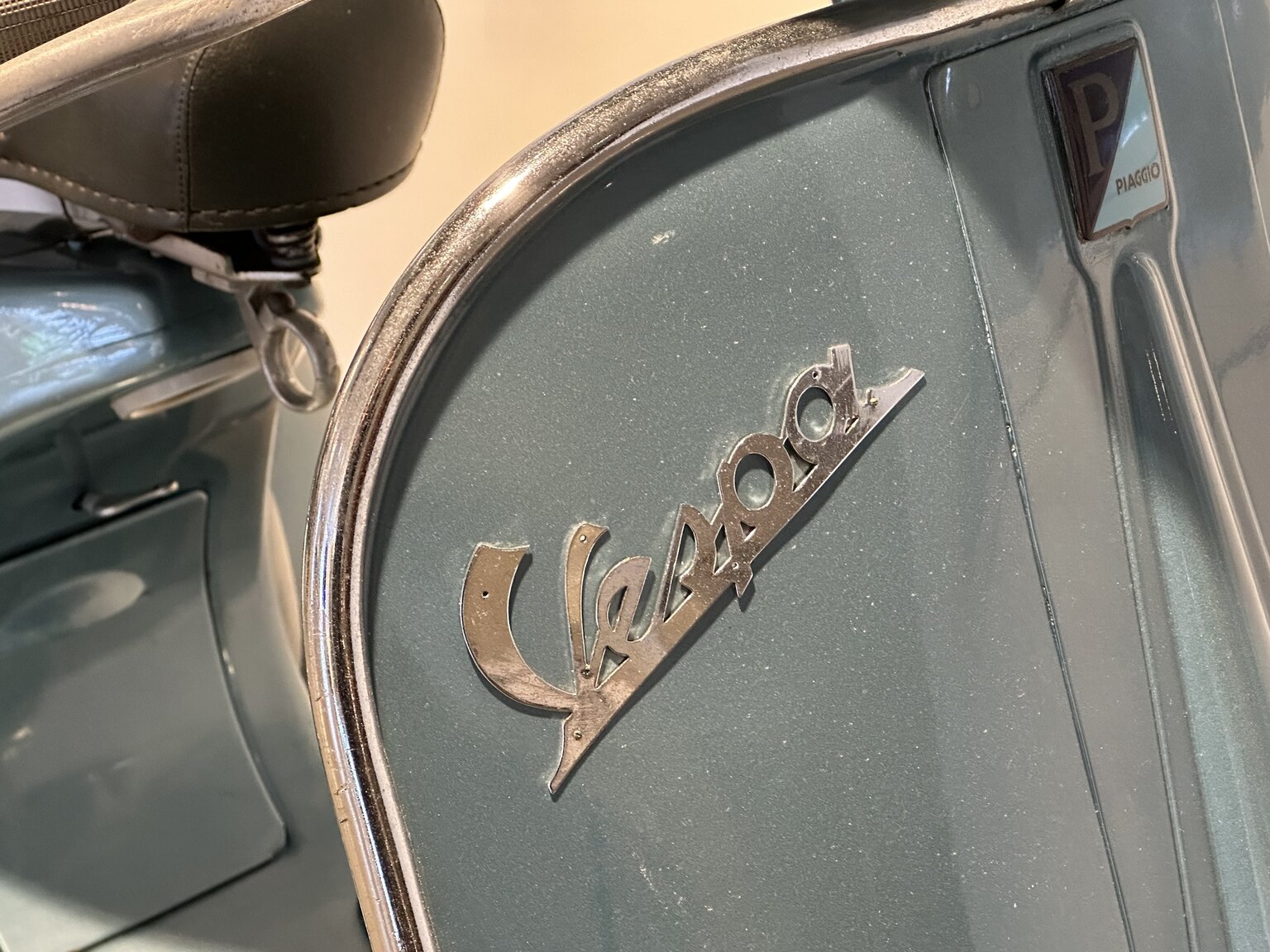 Exteriörbild på 1959 Vespa Piaggio 150cc Widebody