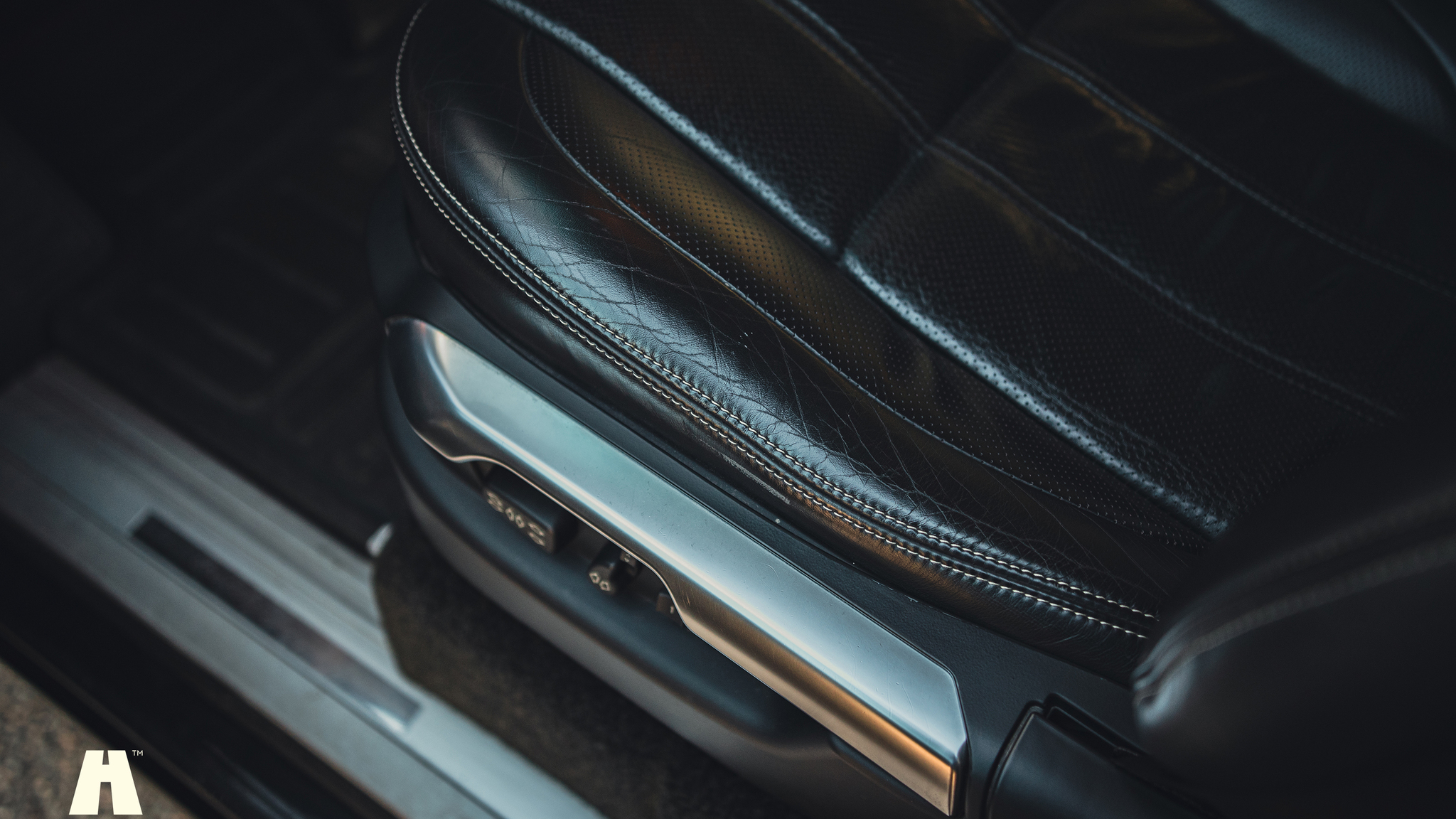 Innenraumfoto von 2011 Range Rover TDV8 Autobiography  (52)