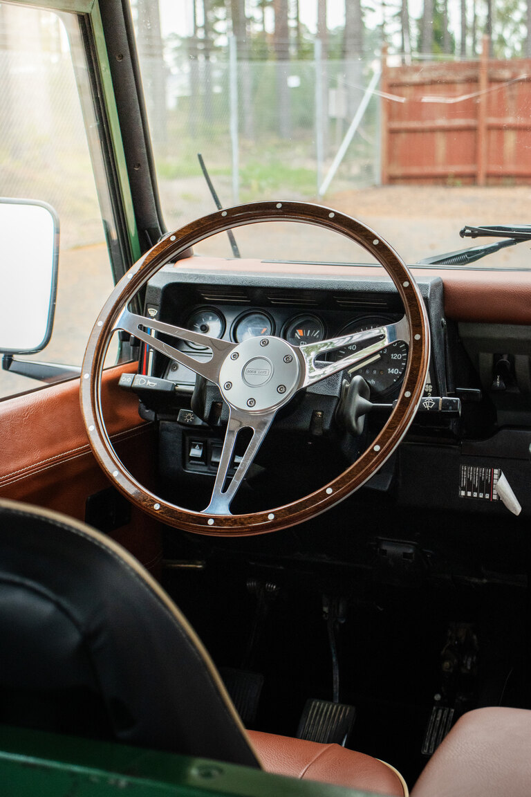 Innenraumfoto von 1996 Land Rover Defender 90 300TDi (8)