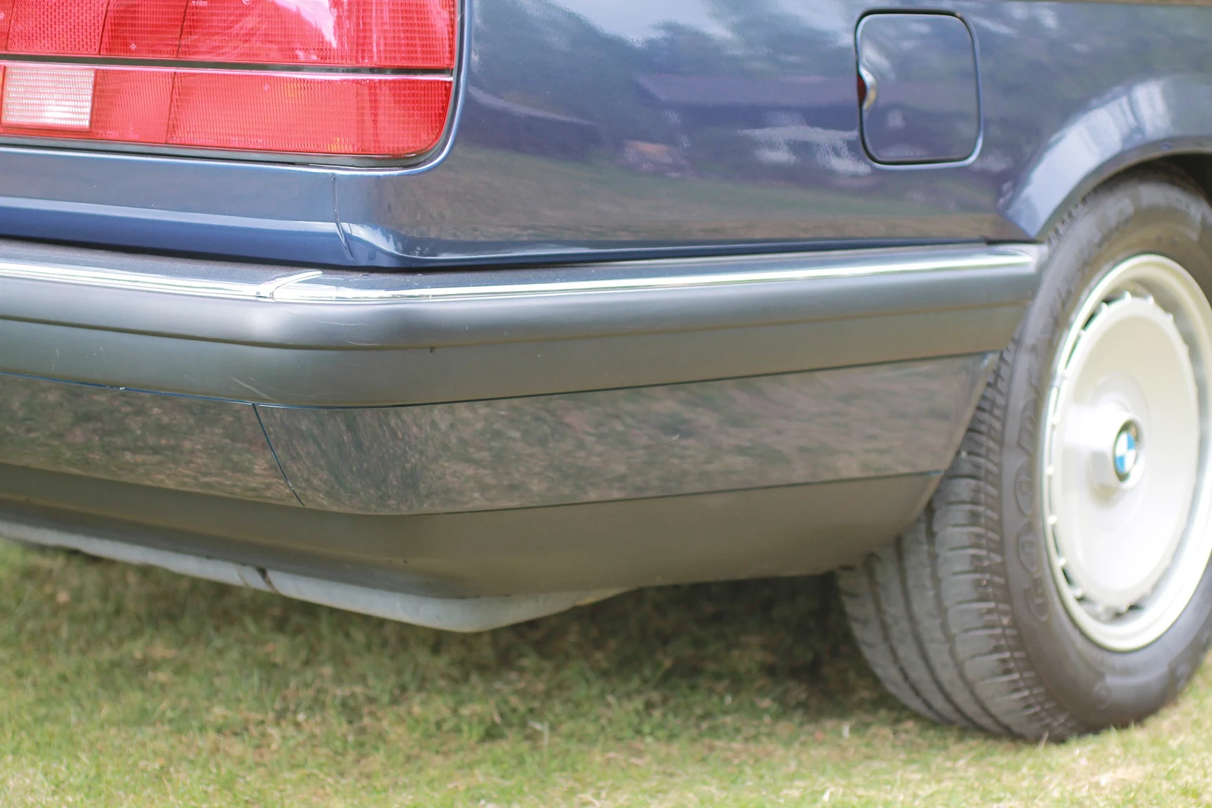 Exteriörbild på 1989 BMW 750iA (64)
