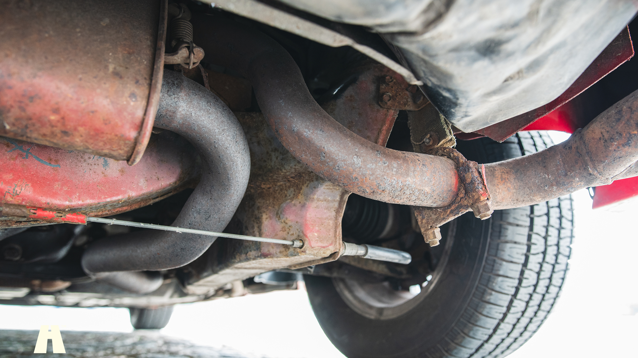 Image of 1985 Pontiac Fiero GT mechanics (22)