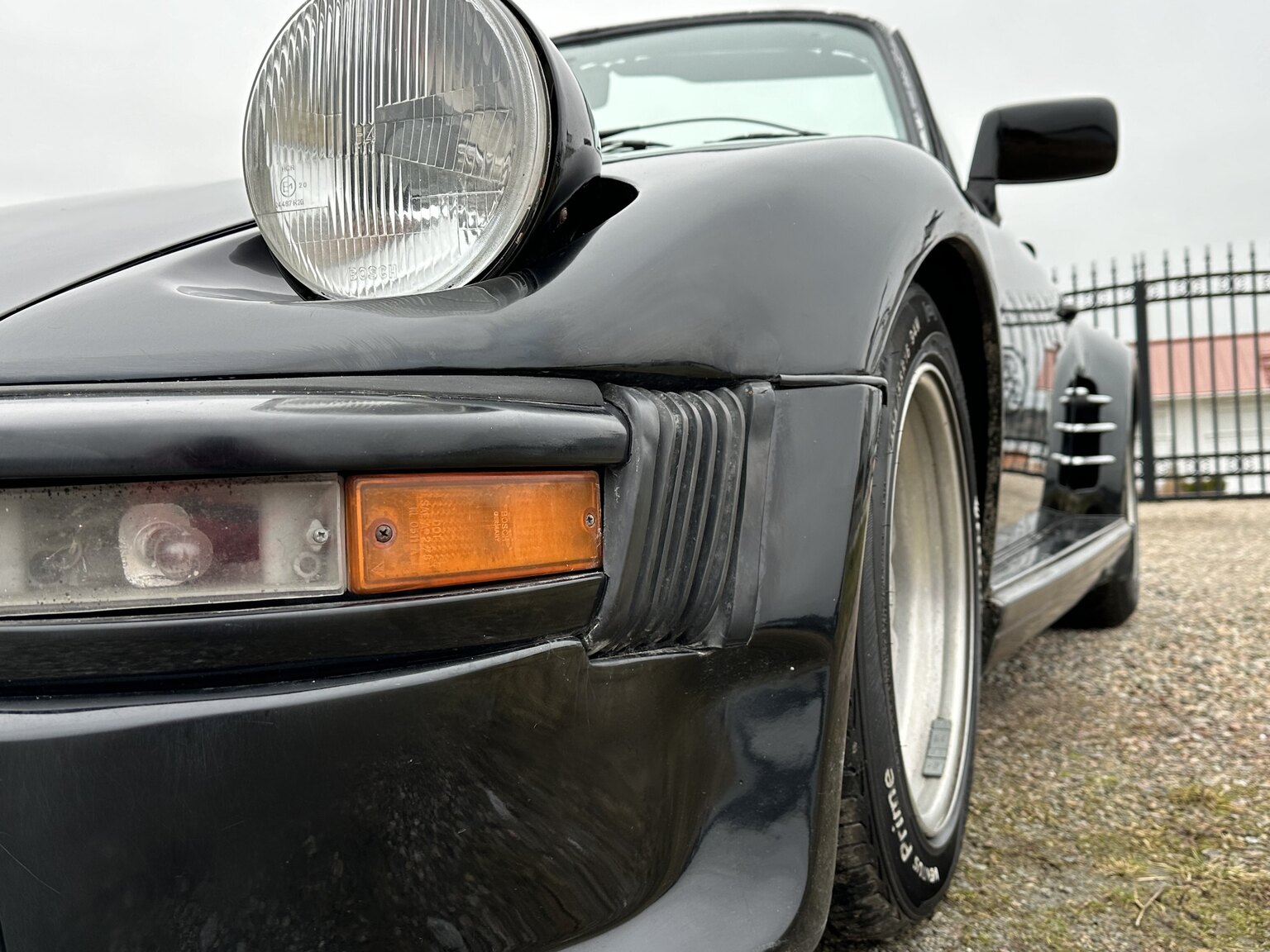 Exteriörbild på 1972 Porsche 911 T (33)