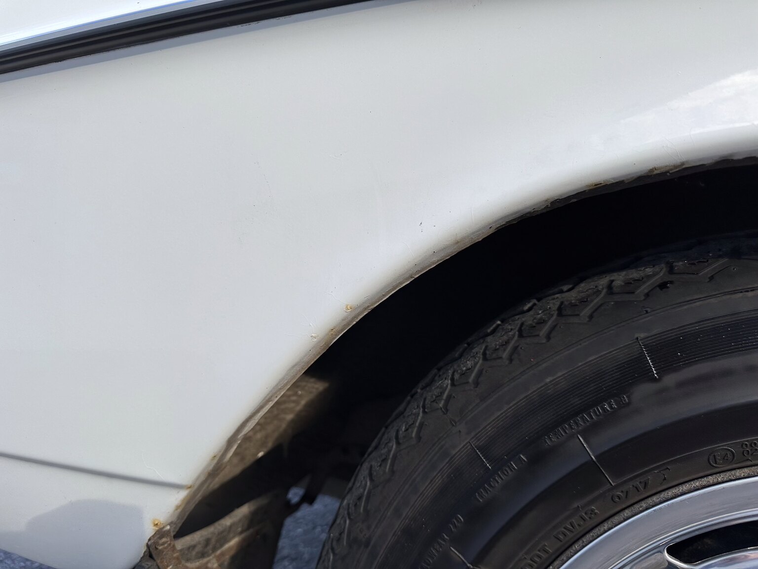 Exteriörbild på 1975 Mercedes Benz 200