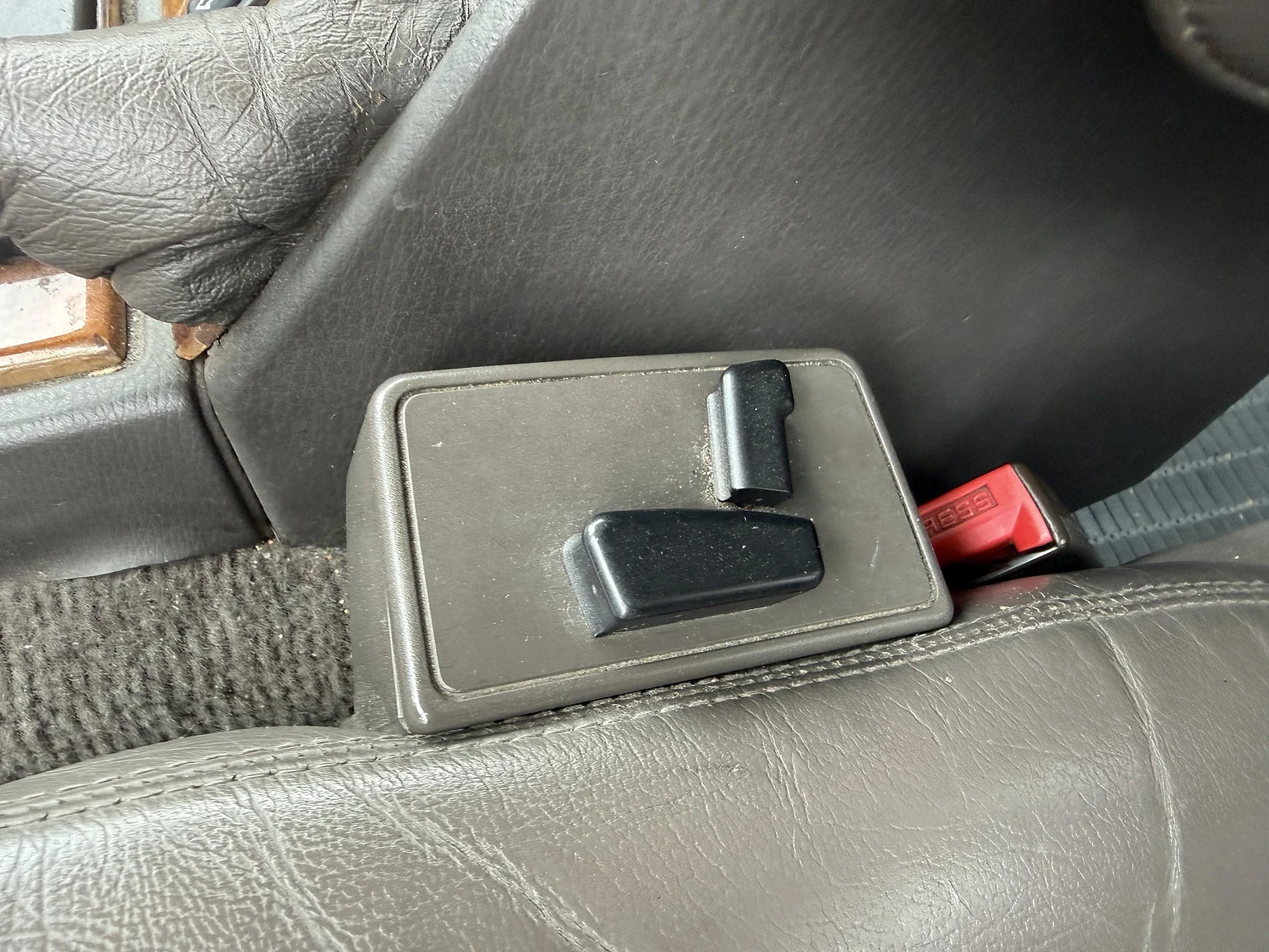 Interior image of 1990 Range Rover Vogue SE 3.9 (32)
