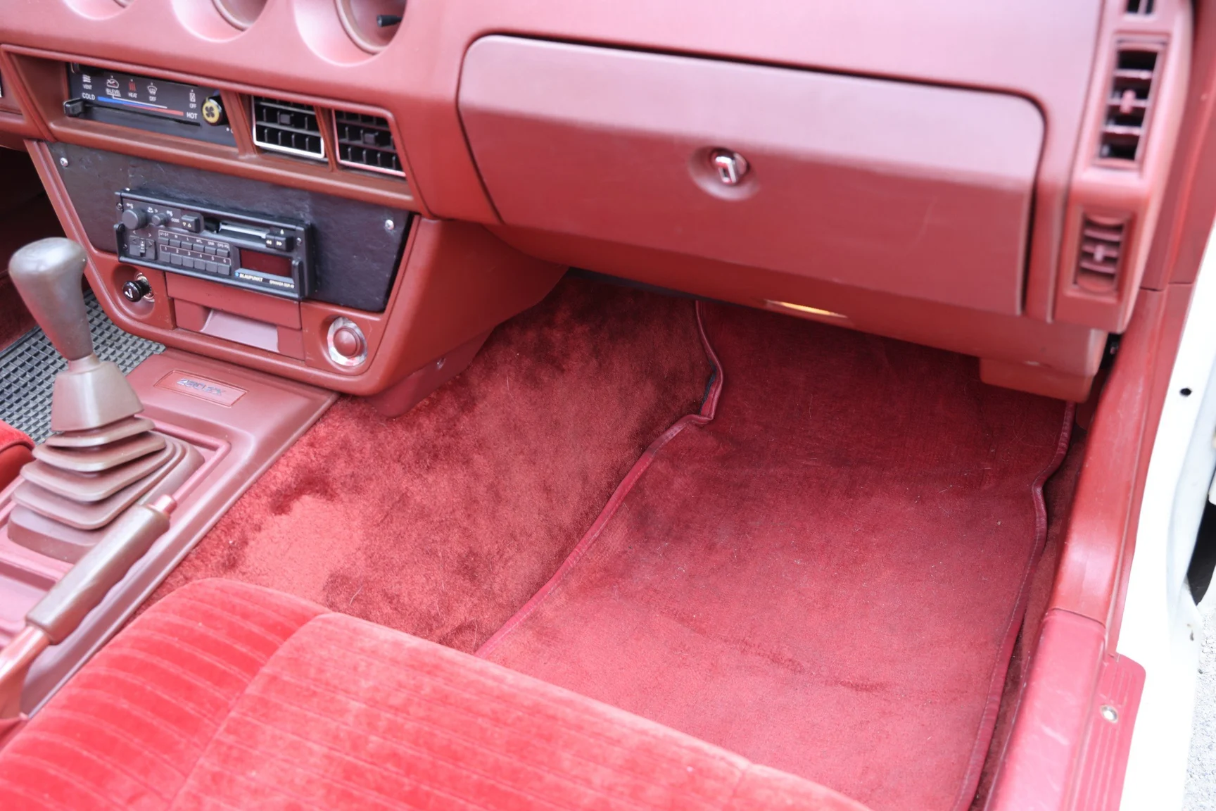 Interior image of 1983 Datsun 280ZX (14)