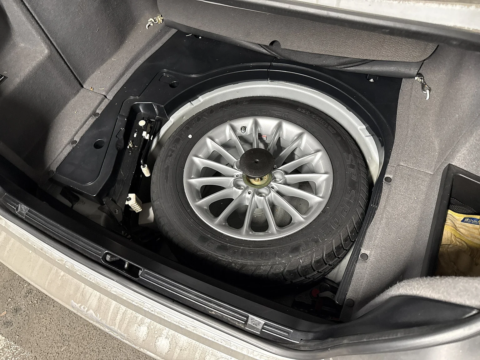 Interior image of 2002 BMW 520i (61)