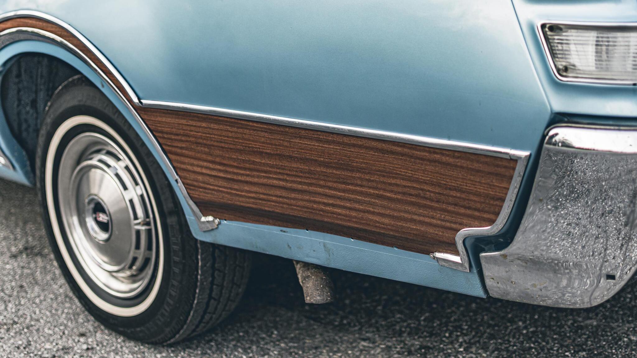 Exterior image of 1968 Oldsmobile Vista Cruiser