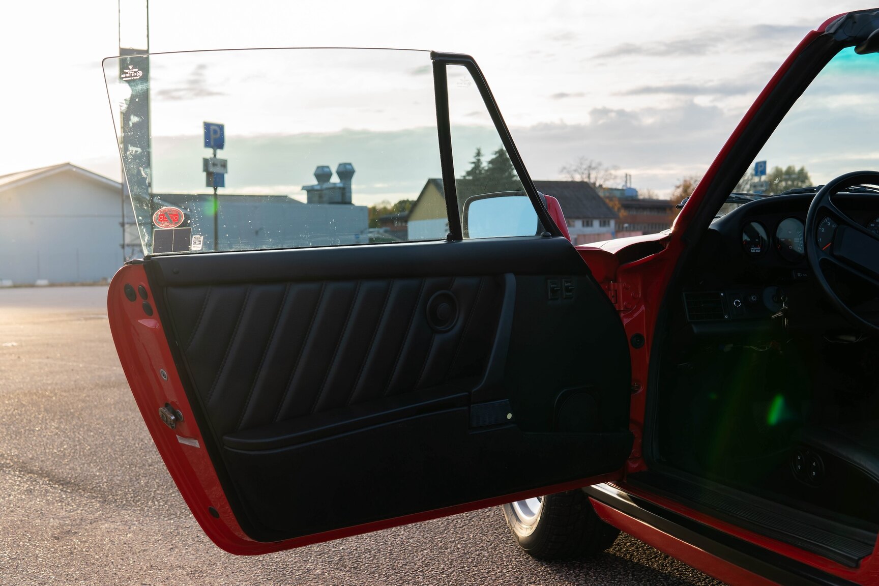 Innenraumfoto von 1987 Porsche 911 Carrera Cab 3.2