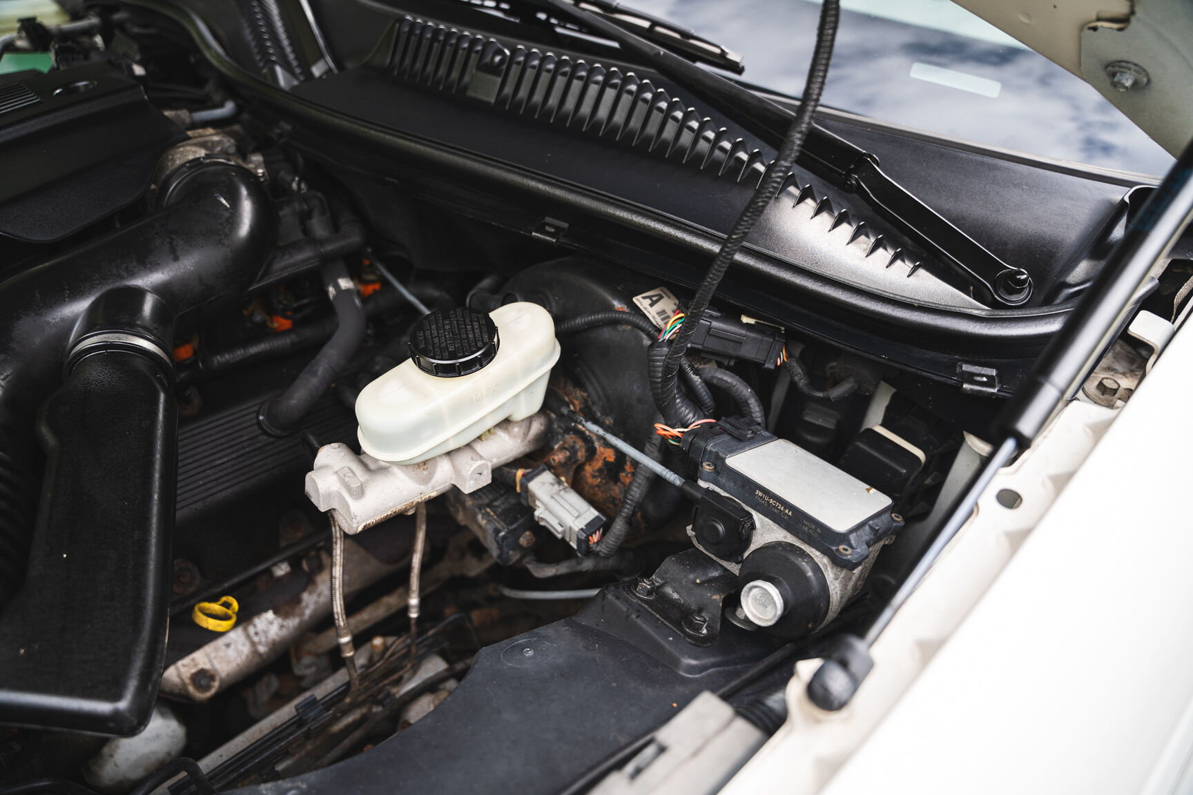 Image of 2003 Lincoln Town Car mechanics