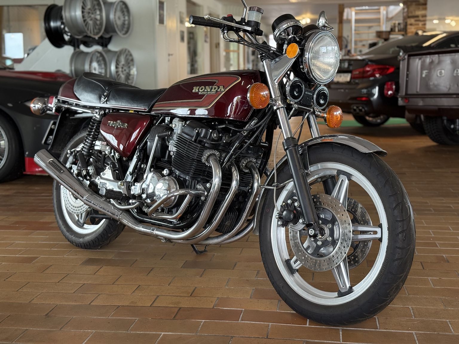 Image of 1978 Honda CB750 mechanics
