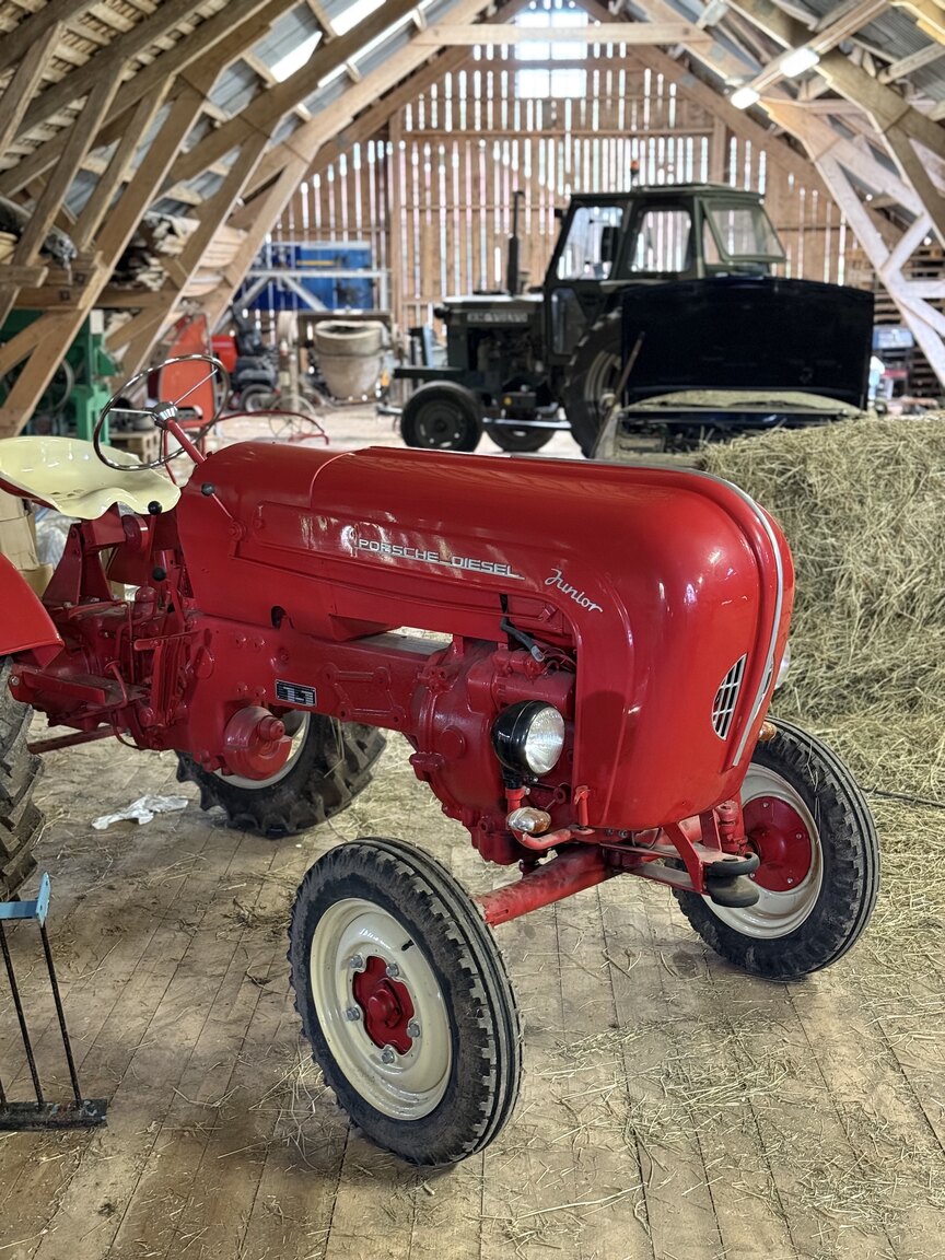 Exterior image of 1958 Porsche Junior Diesel