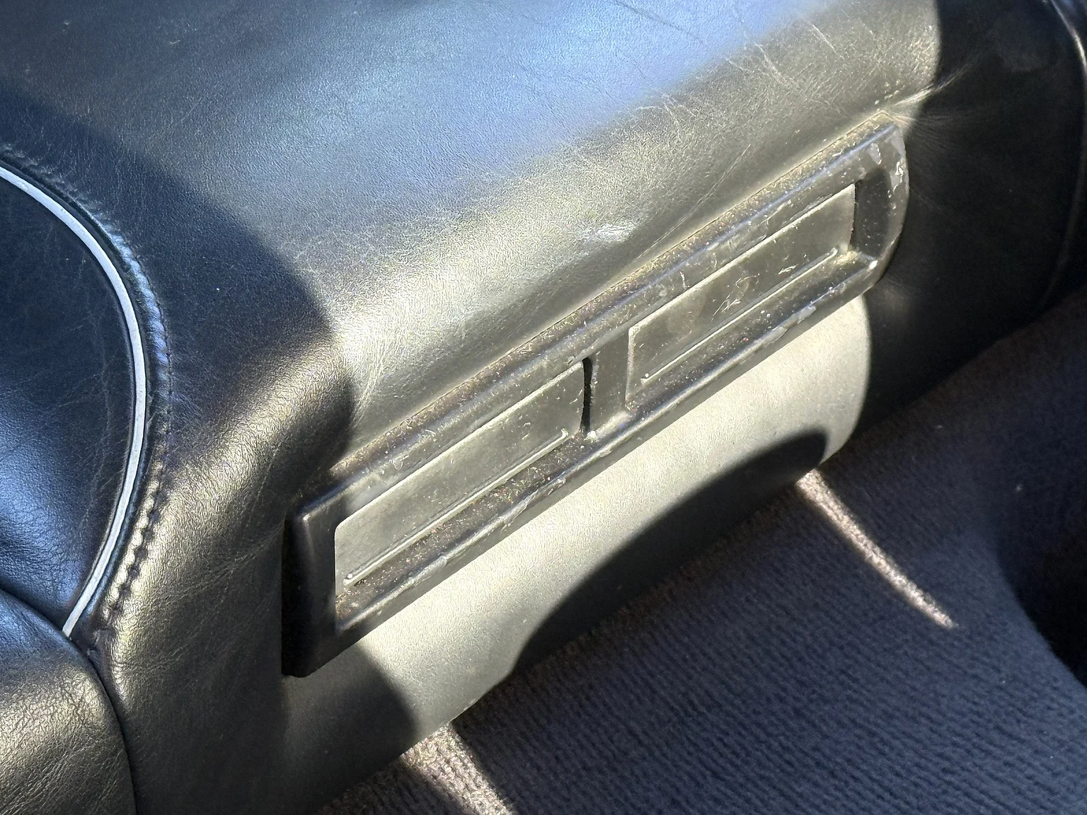 Interiörbild 2002 Audi RS 6 Avant (87)