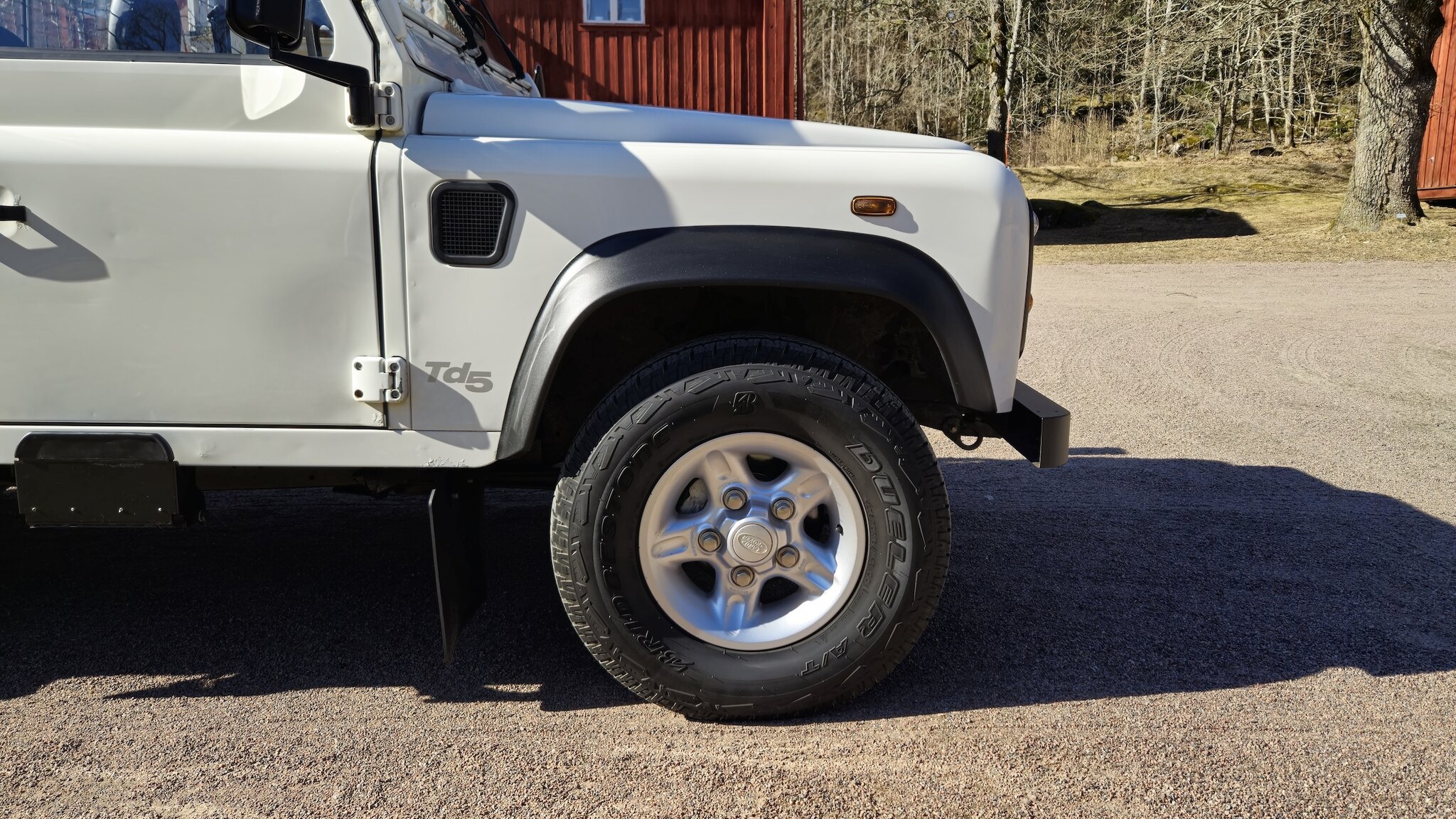 Exterior image of 1999 Land Rover Defender Single Cab Pickup