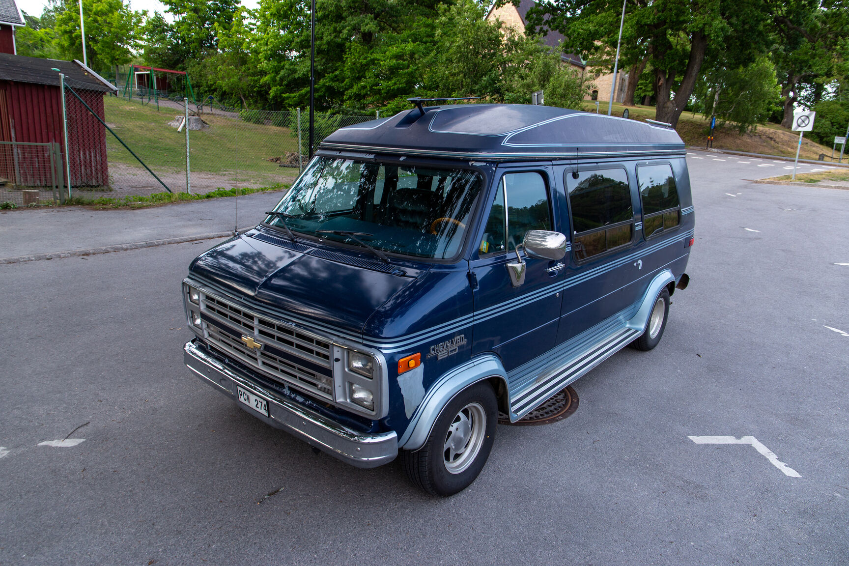 Exteriörbild på 1989 Chevrolet G20 Conversion Van