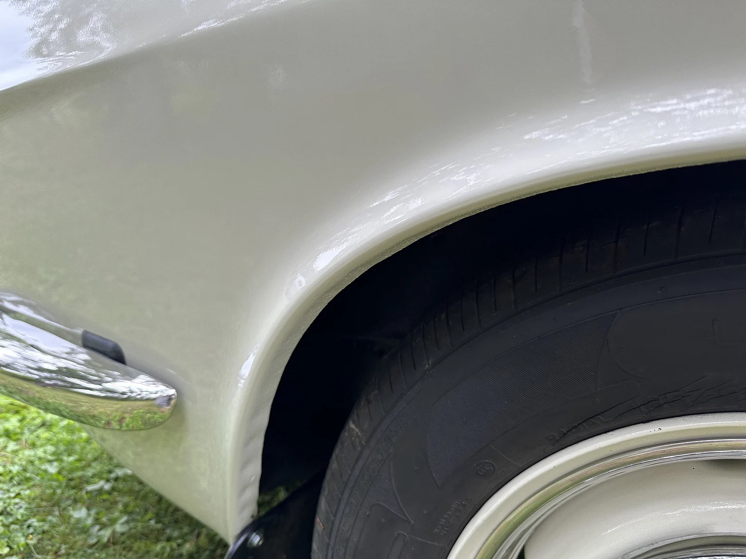 Exterior image of 1964 Volvo P1800S (27)