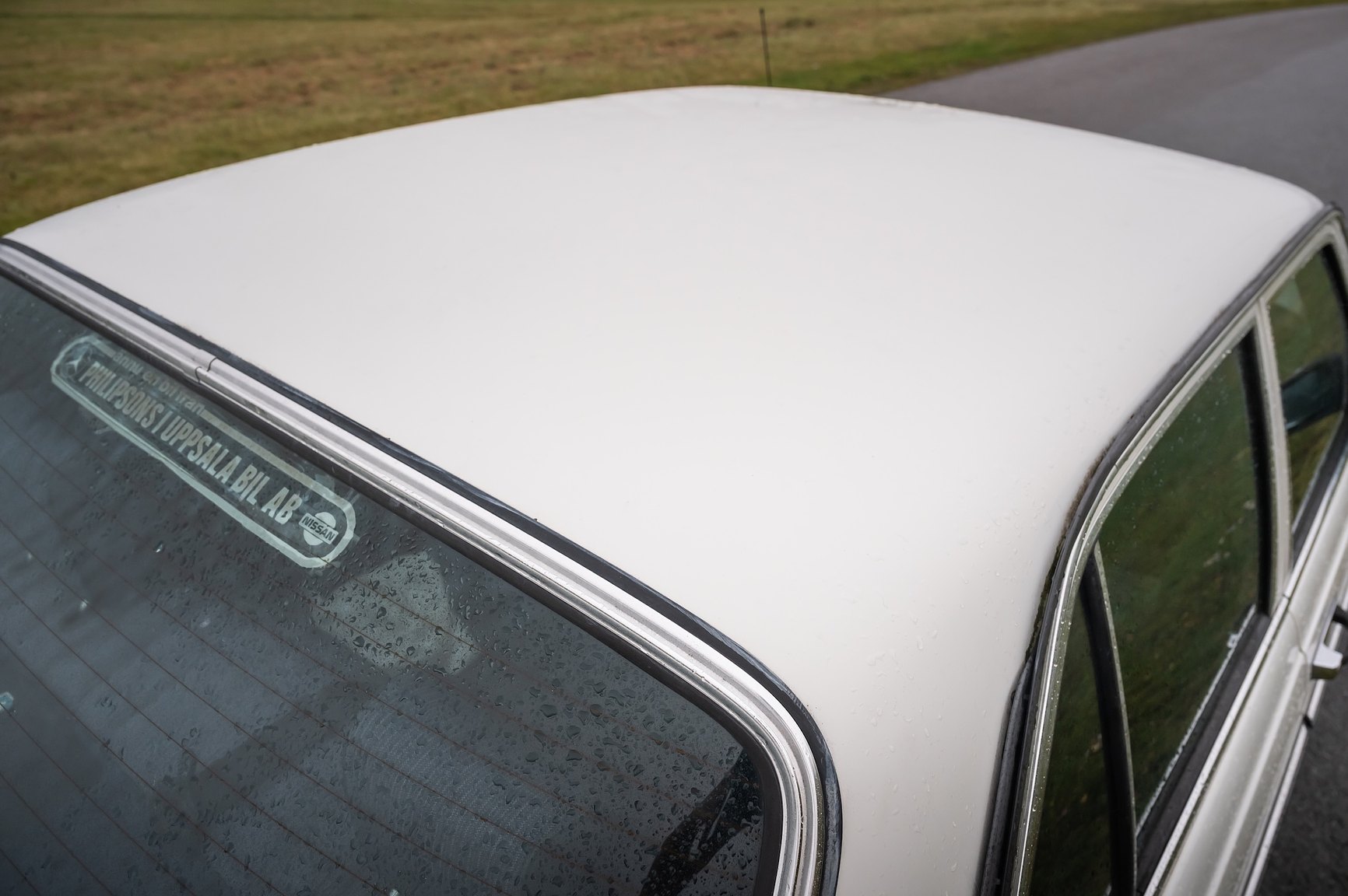 Exterior image of 1985 Mercedes-Benz 200 Automatic