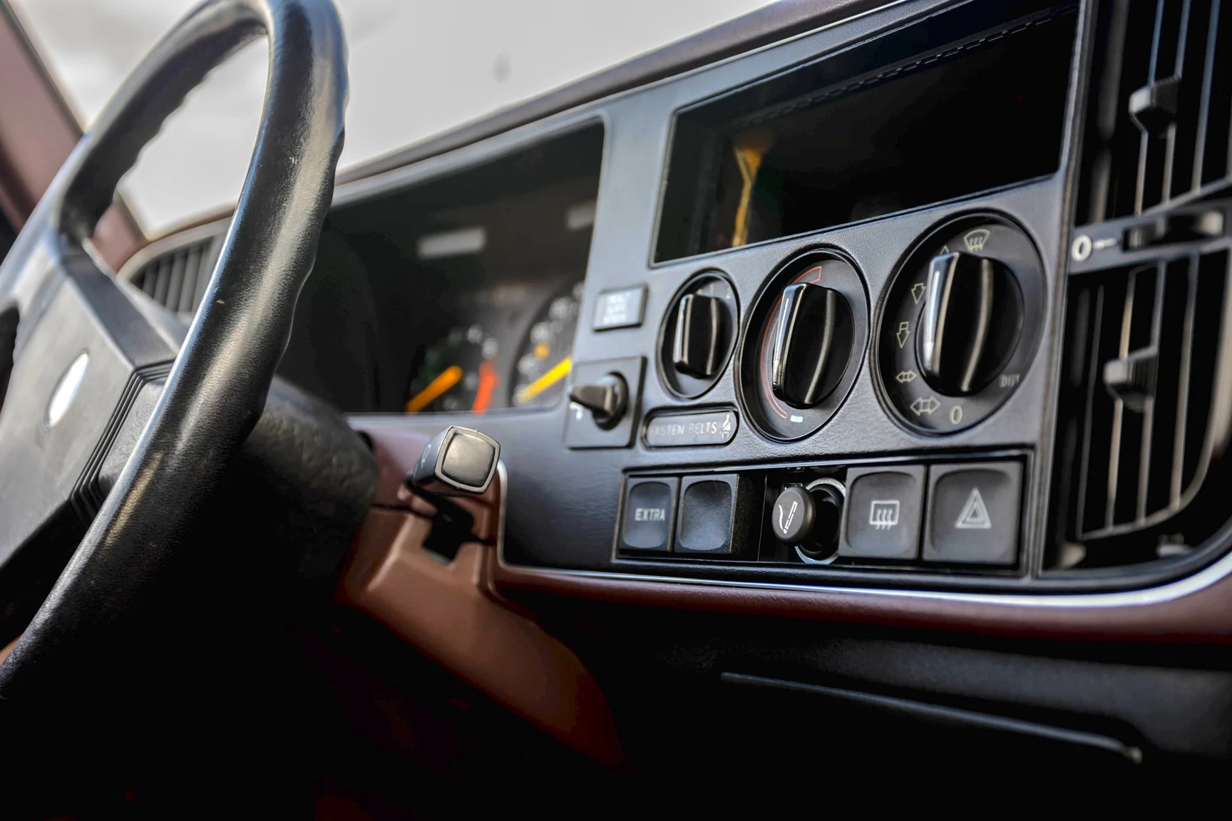 Innenraumfoto von 1989 Saab 900 T8 Special (20)