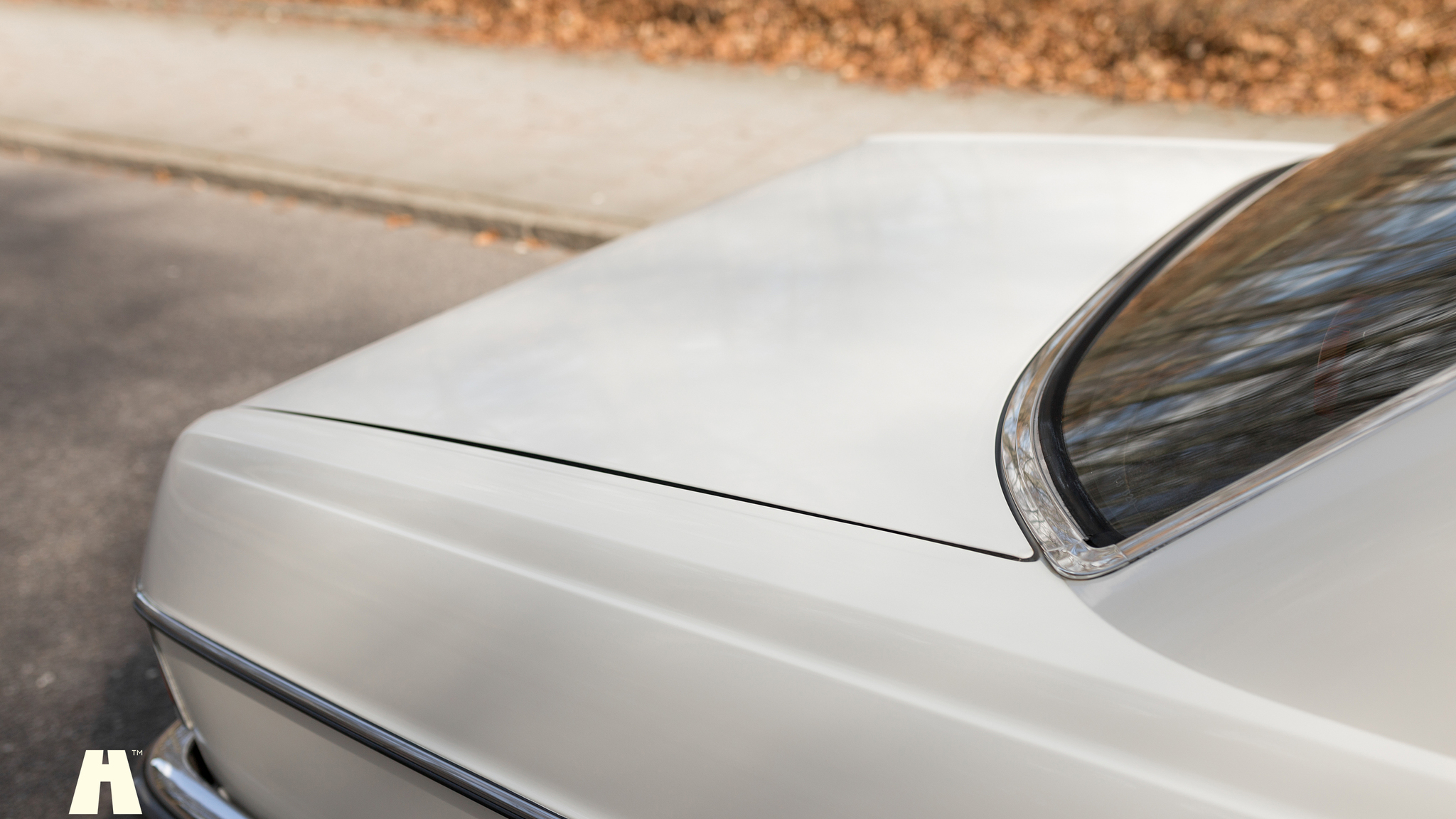 Exteriörbild på 1970 Mercedes 250 CE