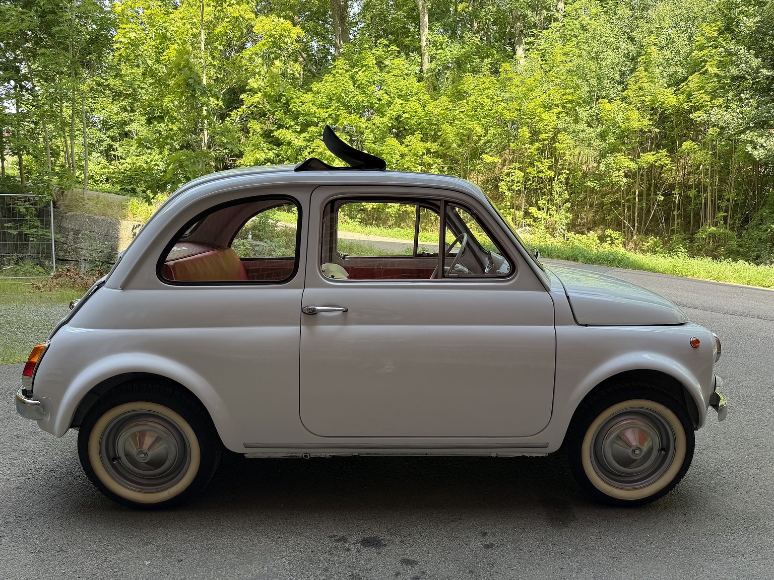 Exterior image of 1965 Fiat 500F