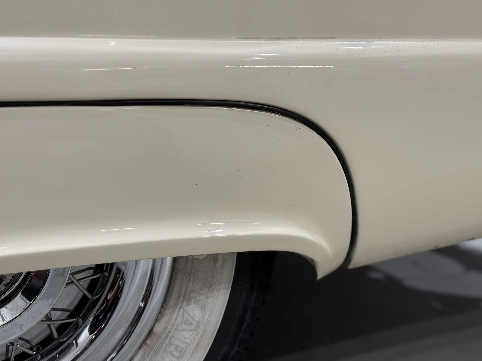 Aussenfoto 1956 Ford Fairlane Sunliner V8 5.1 (43)