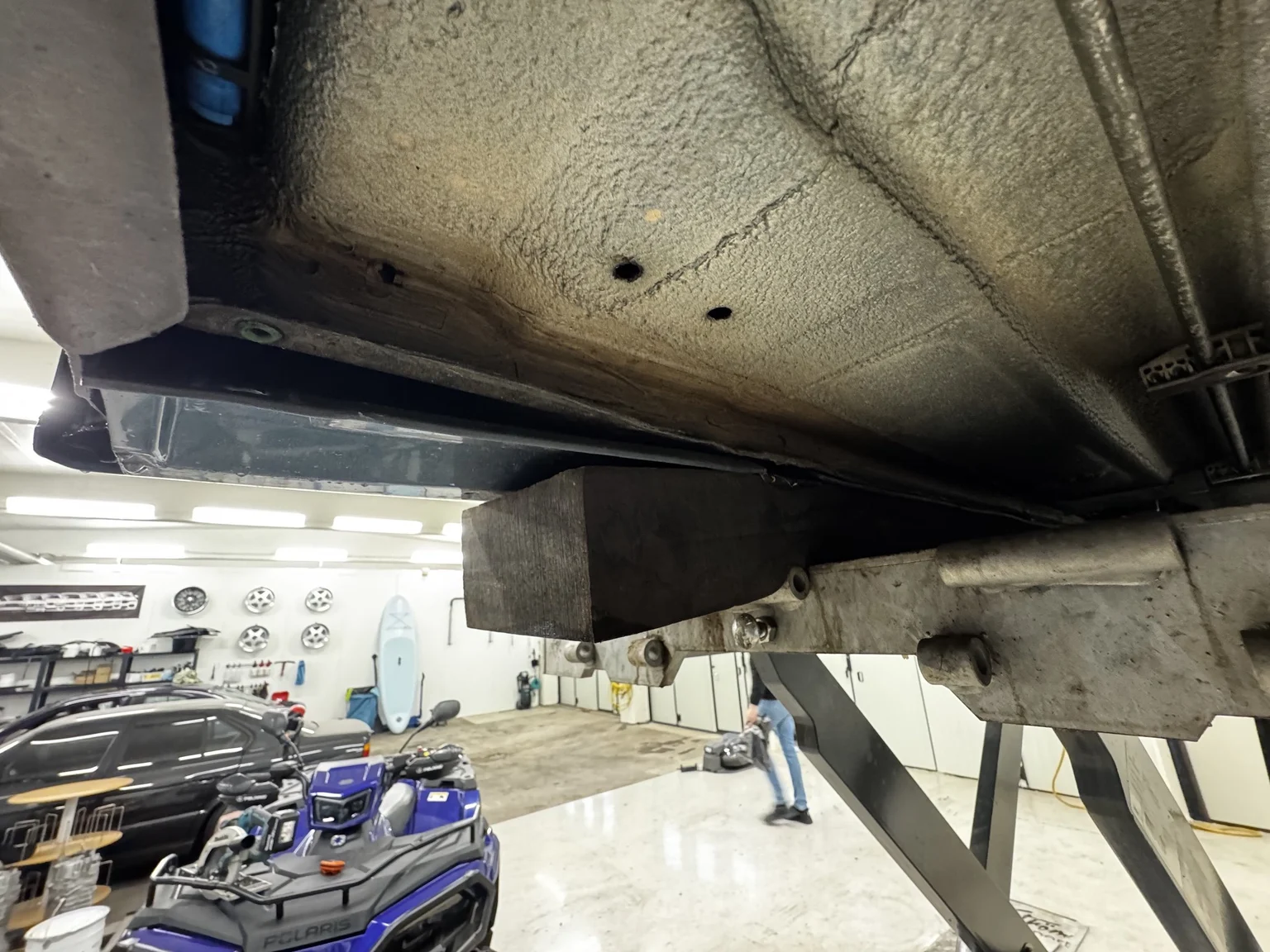 Image of 1992 BMW 850i 6-speed manual - 1 of 49 mechanics (10)