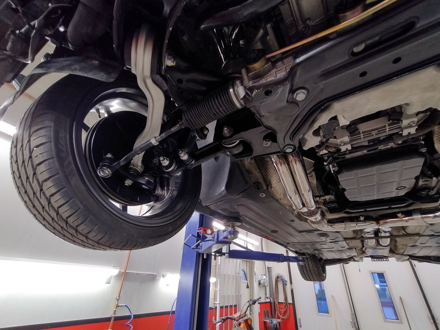 Image of 2003 Mercedes-Benz E55 AMG mechanics