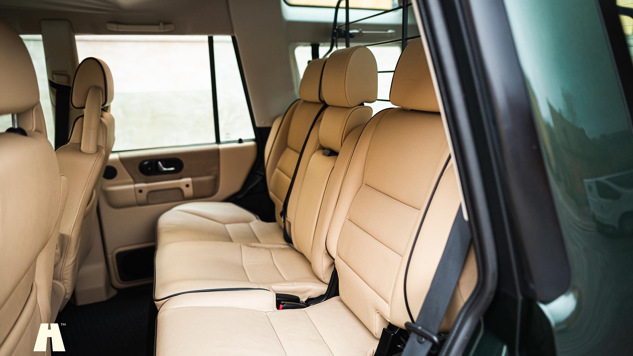 Interior image of 2003 Land Rover Discovery II, 2003
