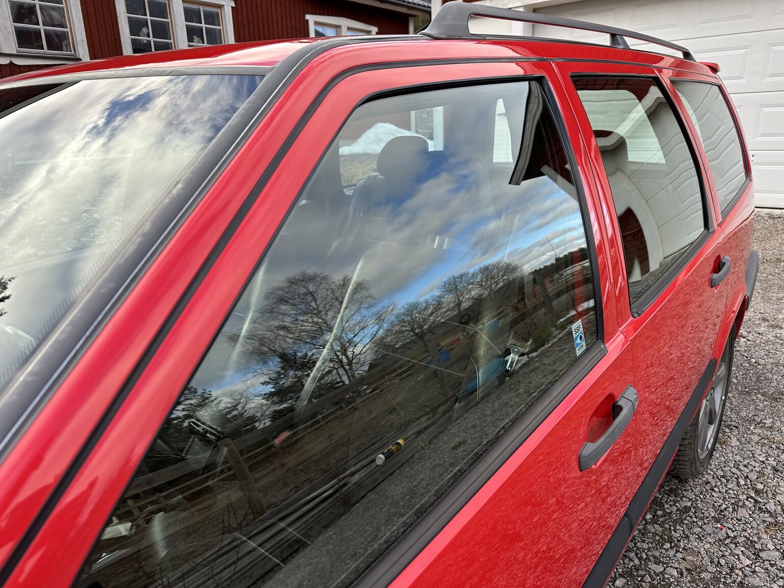 Exteriörbild på 1997 Volvo 850 R