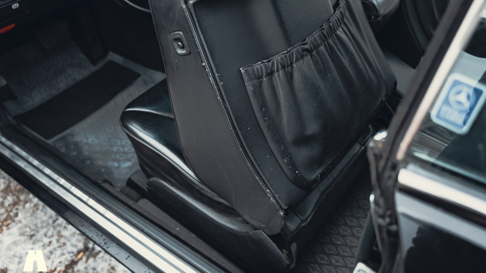 Innenraumfoto von 1990 Mercedes 300 CE-24