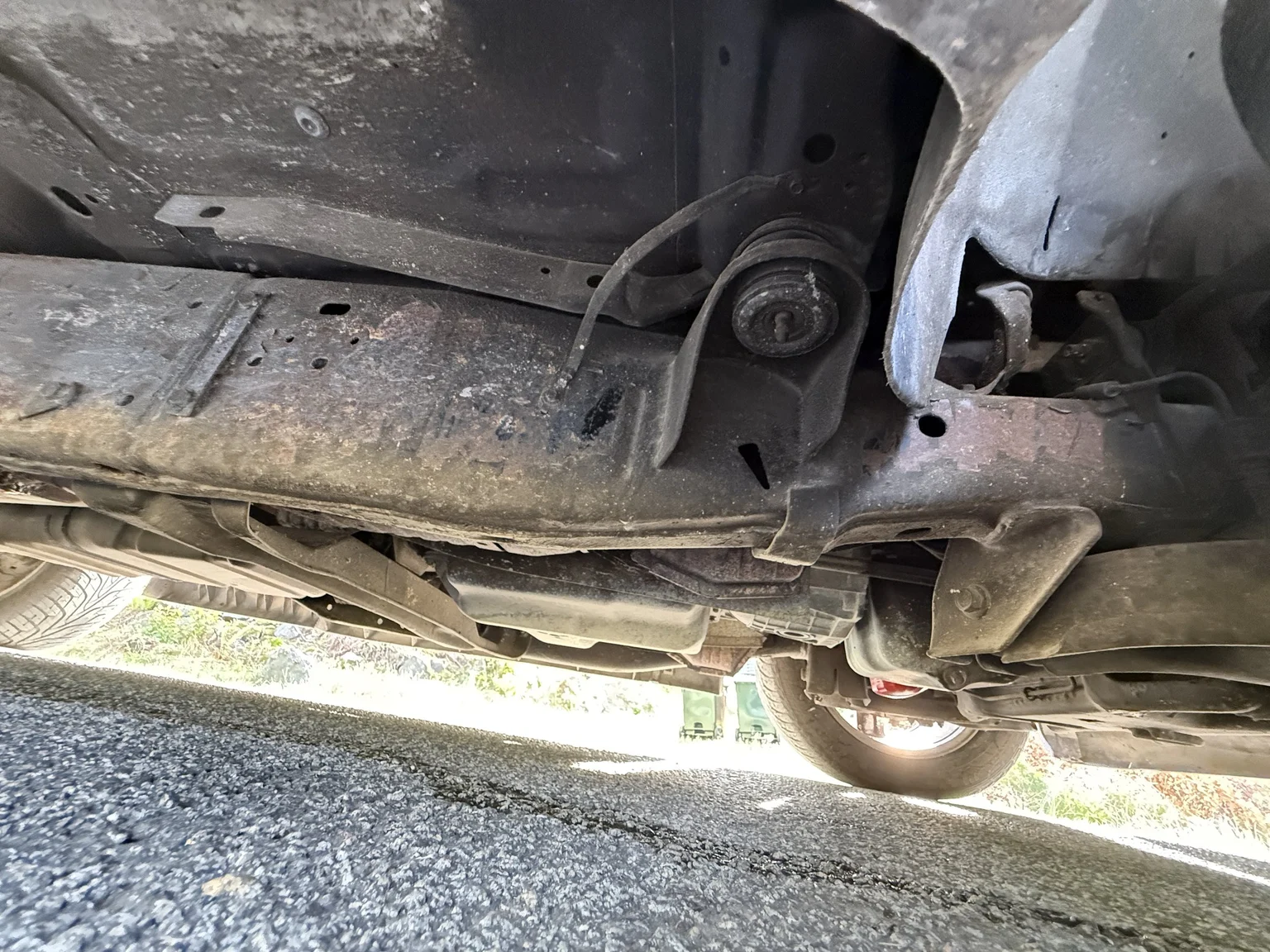 Image of 2002 Ford F-150 SVT Lightning mechanics (37)