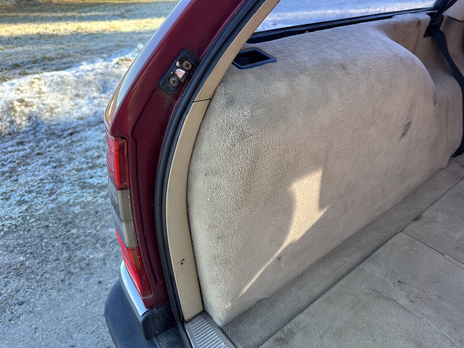 Interior image of 1992 Mercedes-Benz 300 TE-24