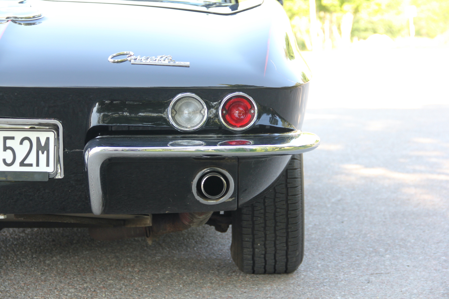 Exteriörbild på 1964 Corvette C2 Stingray Cabriolet (33)