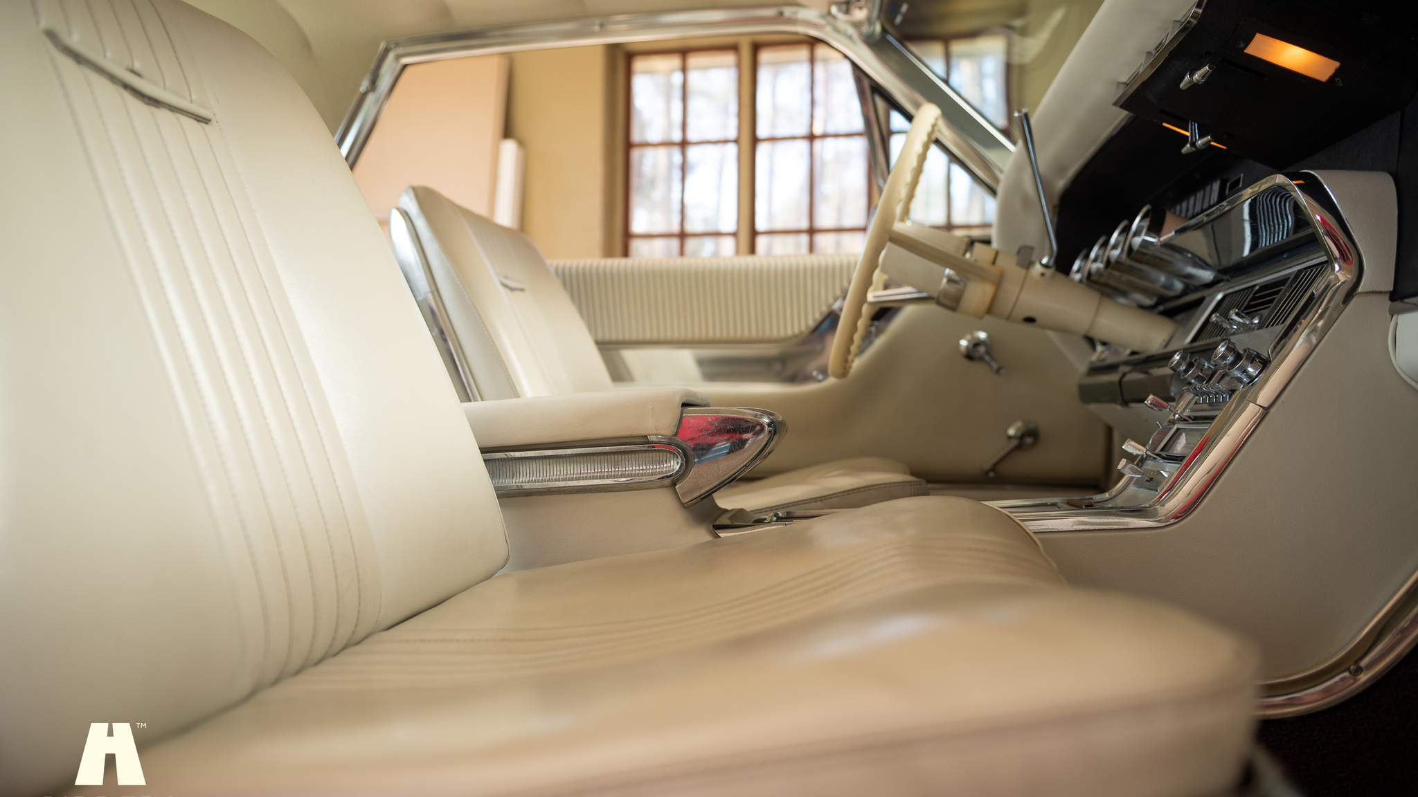 Innenraumfoto von 1964 Ford Thunderbird 6.4 HT (61)