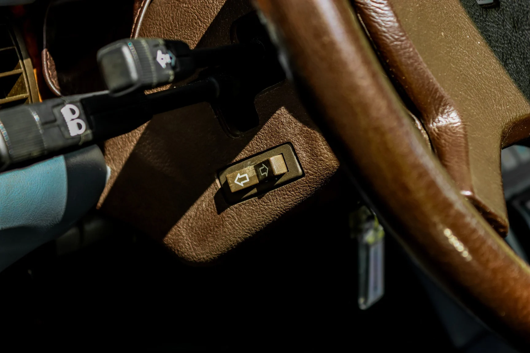Innenraumfoto von 1987 Maserati Biturbo i (22)
