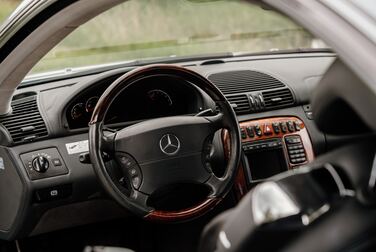 Interior image of 2002 Mercedes-Benz CL 600