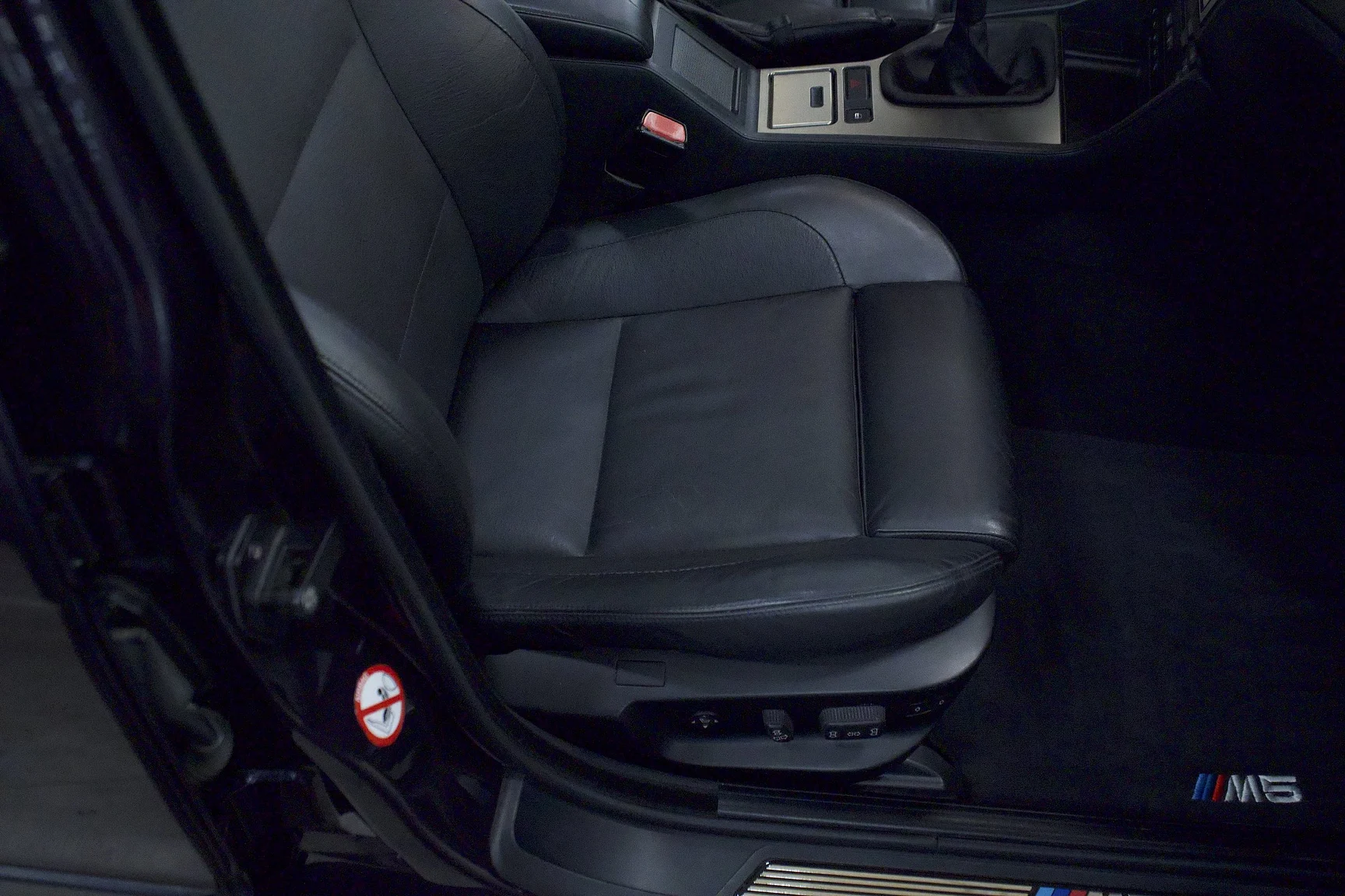 Interiörbild 2002 BMW M5 E39 (17)